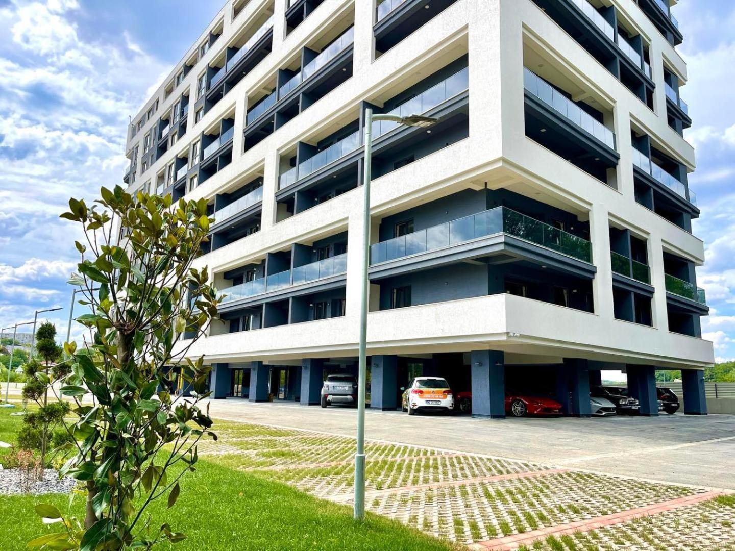 Sky View - Free Parking Apartment Iasi Exterior photo