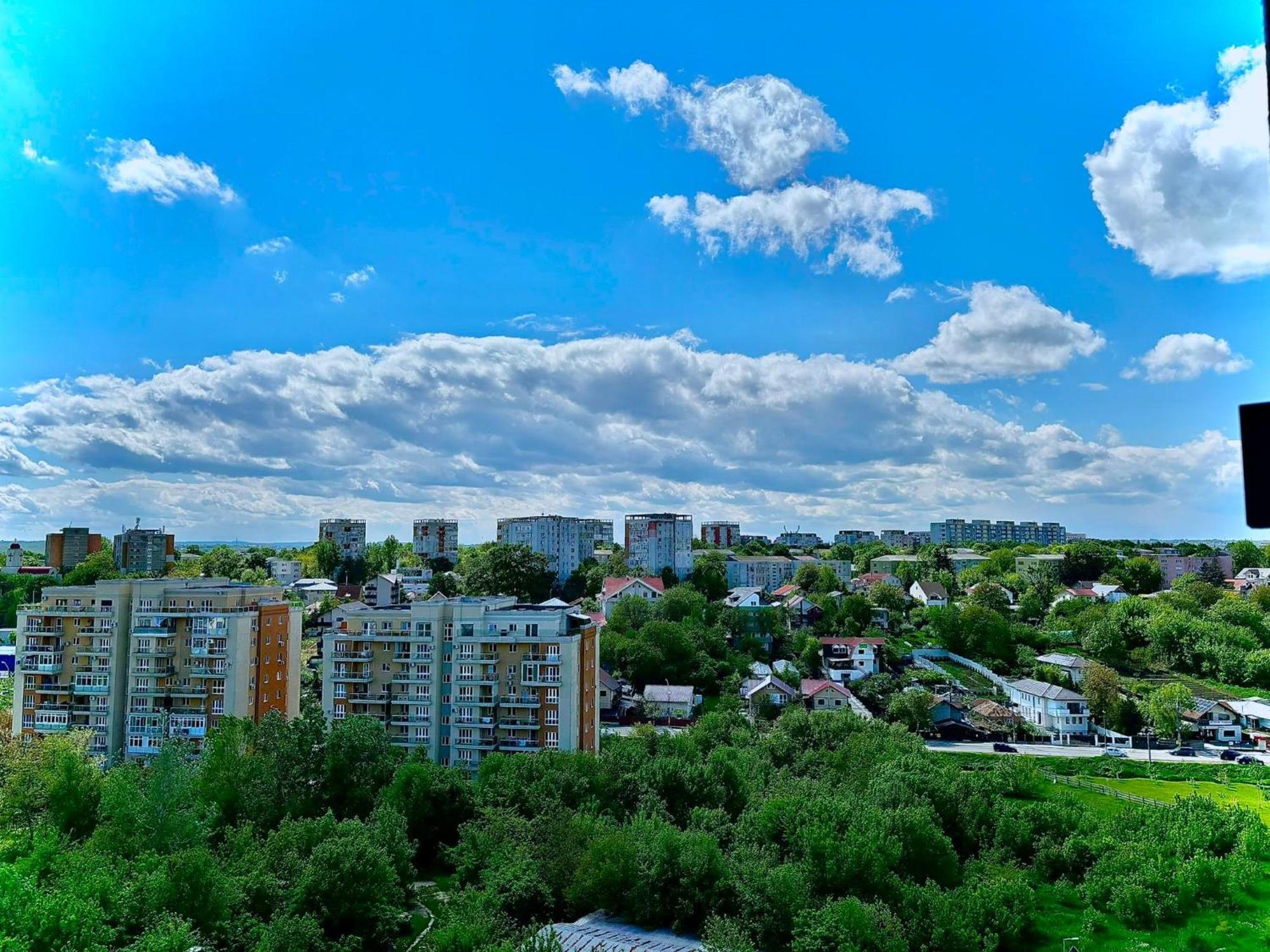 Sky View - Free Parking Apartment Iasi Exterior photo