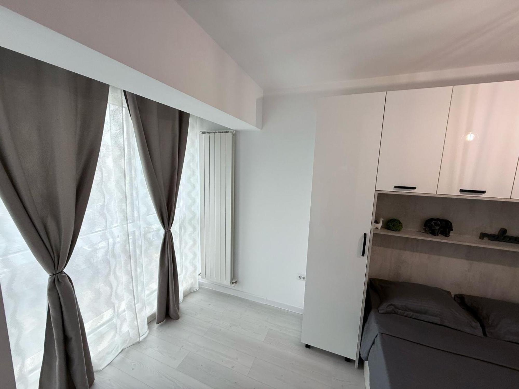 Sky View - Free Parking Apartment Iasi Exterior photo